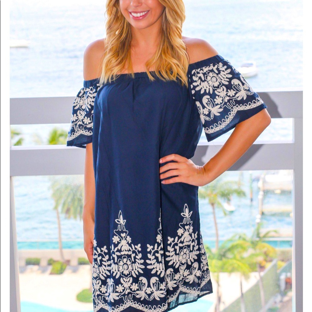Fashion Model 2XL lightweight very flattering Maxi